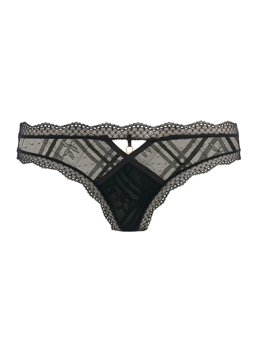 Freya Fatale Brief
