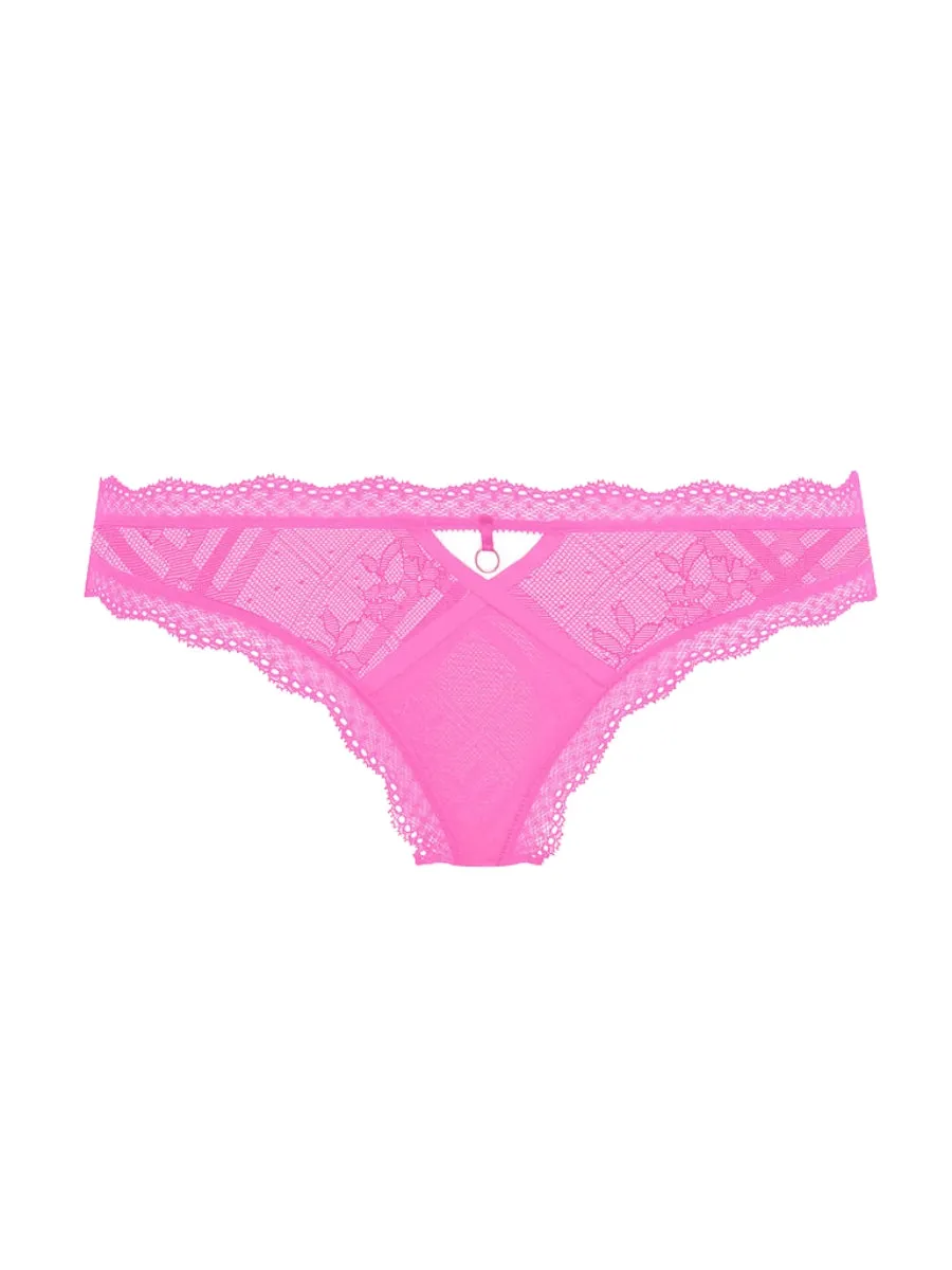 Freya Fatale Brief