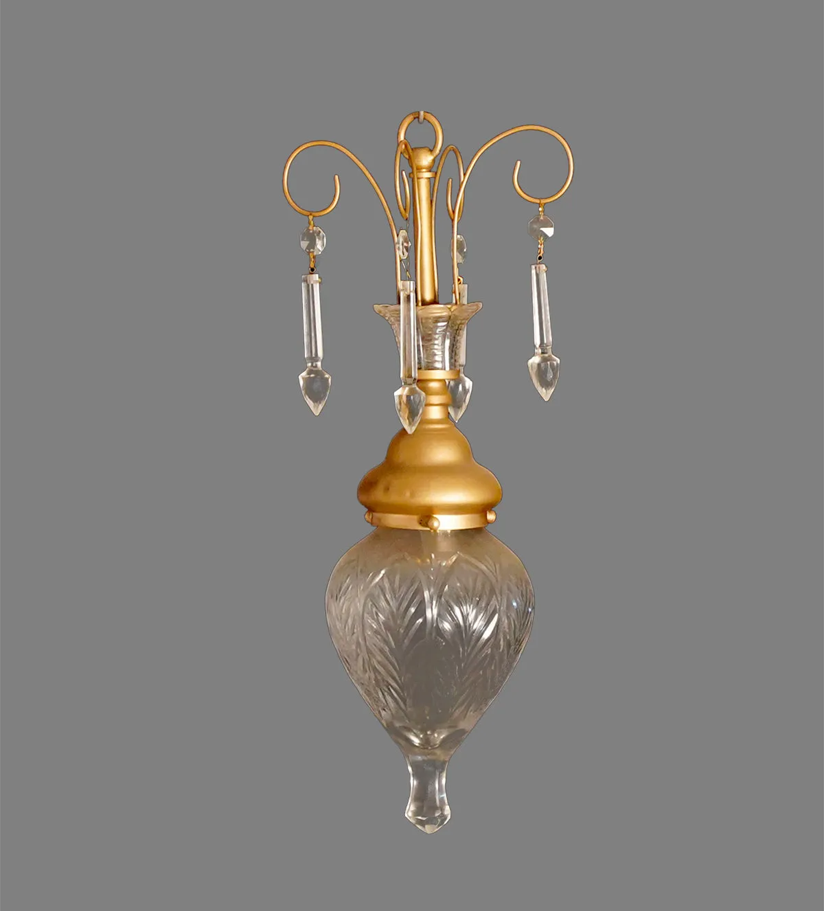 Golden Teardrop Elegance Pendant Light