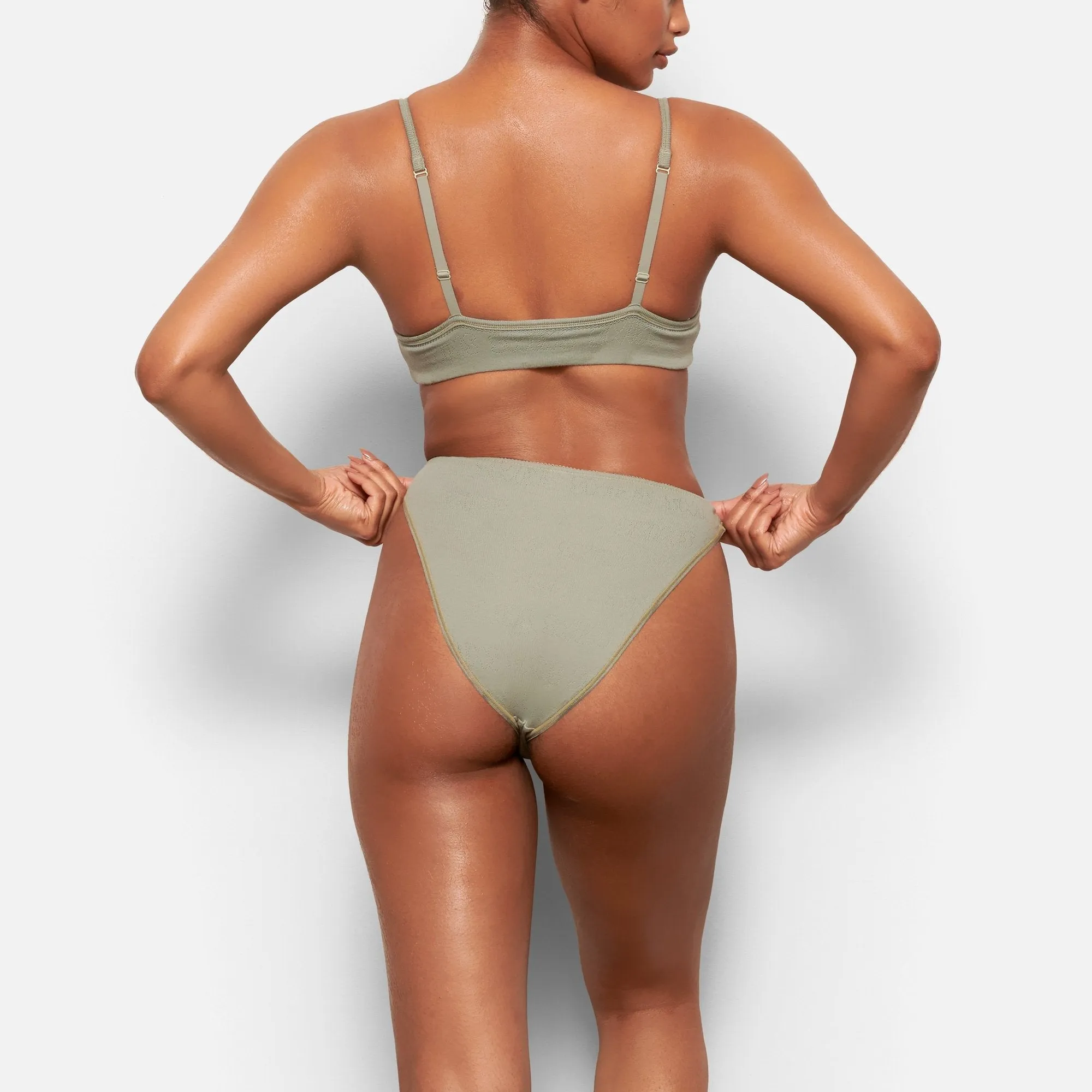 LOGO POINTELLE BRIEF | MINERAL